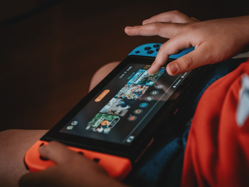 Reviewer testing a game